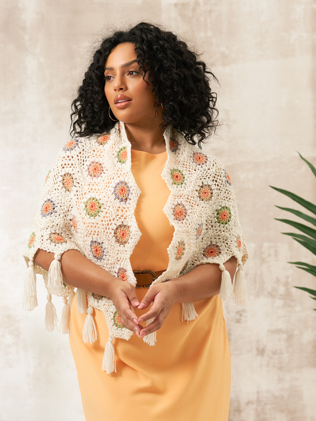 wys_elements_dk_l_sun_dance_leonora_shawl_01_v_72_1