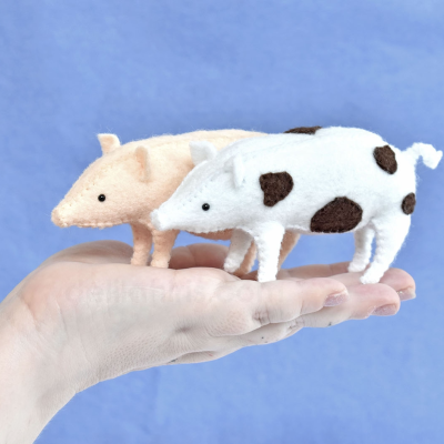 Stuffed Pig Felt Sewing - DelilahIris Designs