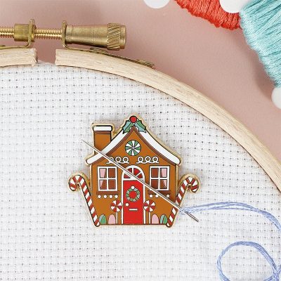 Gingerbread House - Needle Minder