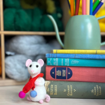 Wee Winter Mouse Needle Felting Kit - Crafty Kit Company